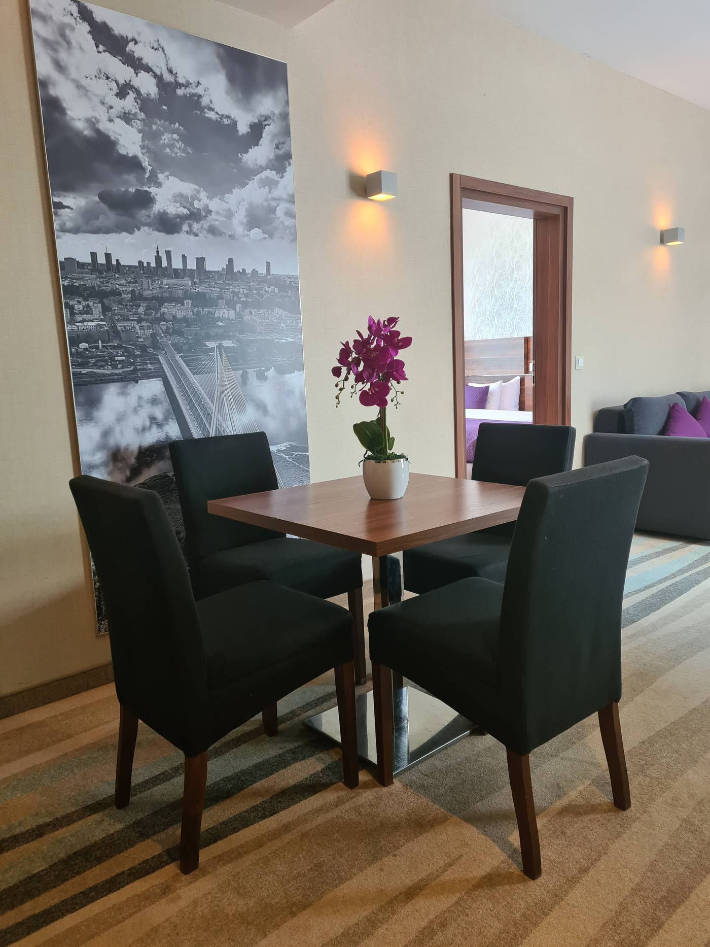 Warsaw-Plaza-Hotel-Room-13