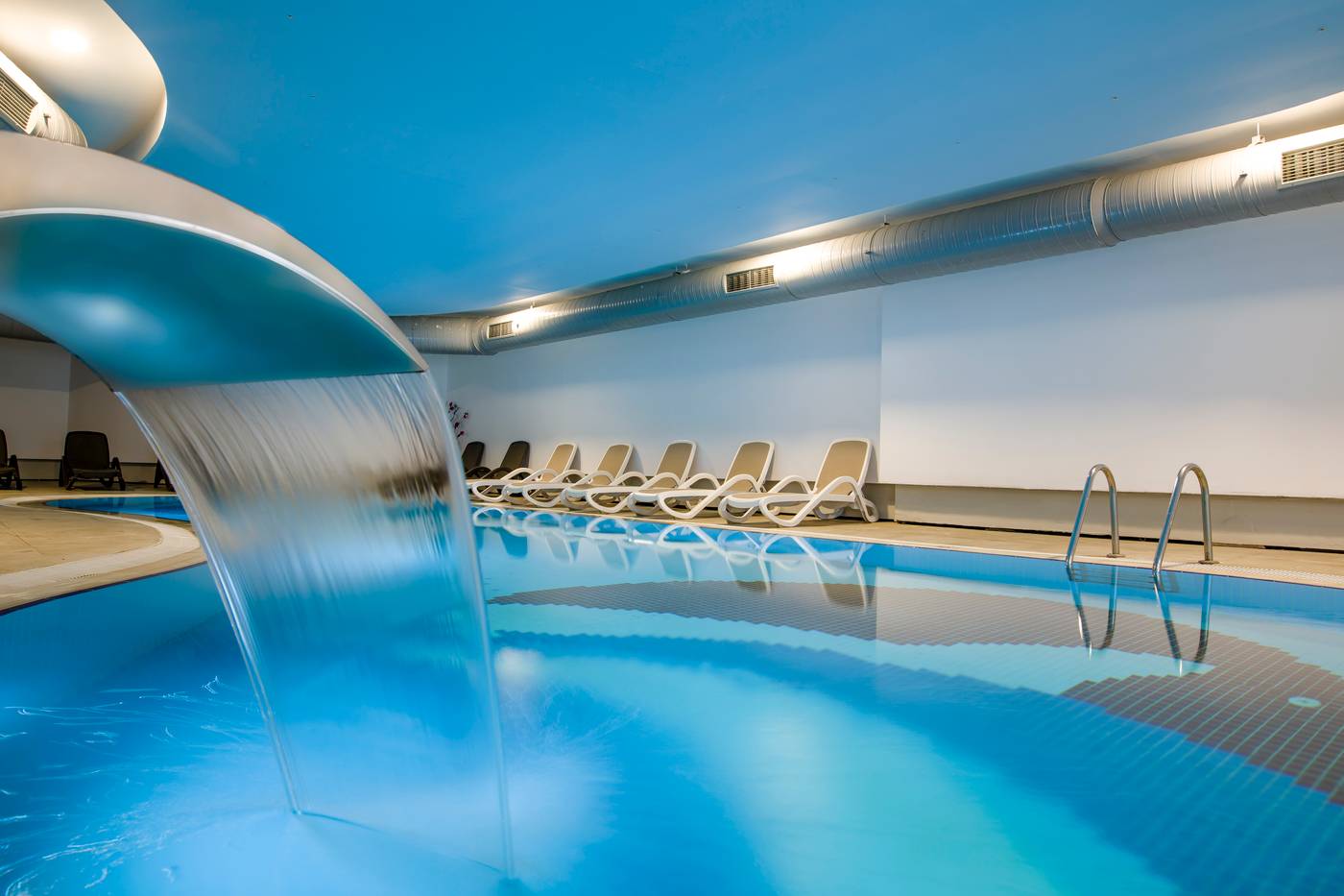 Blue-Bay-Platinum-Pool-34