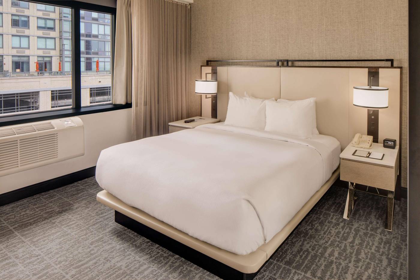 Doubletree-Hotel-Jersey-City-Room-16