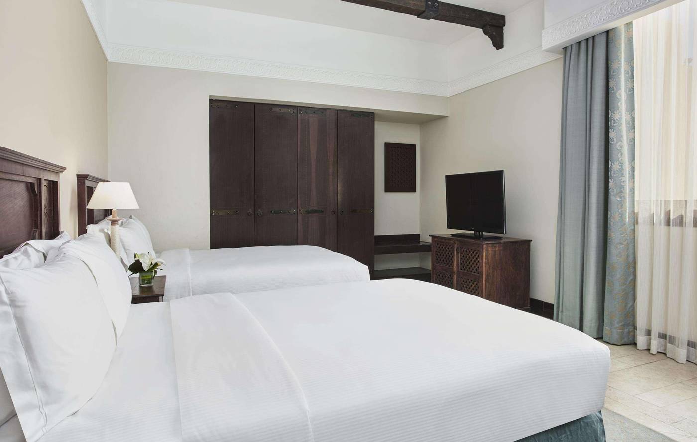 Hilton-Al-Hamra-Beach---Golf-Resort-Room-42