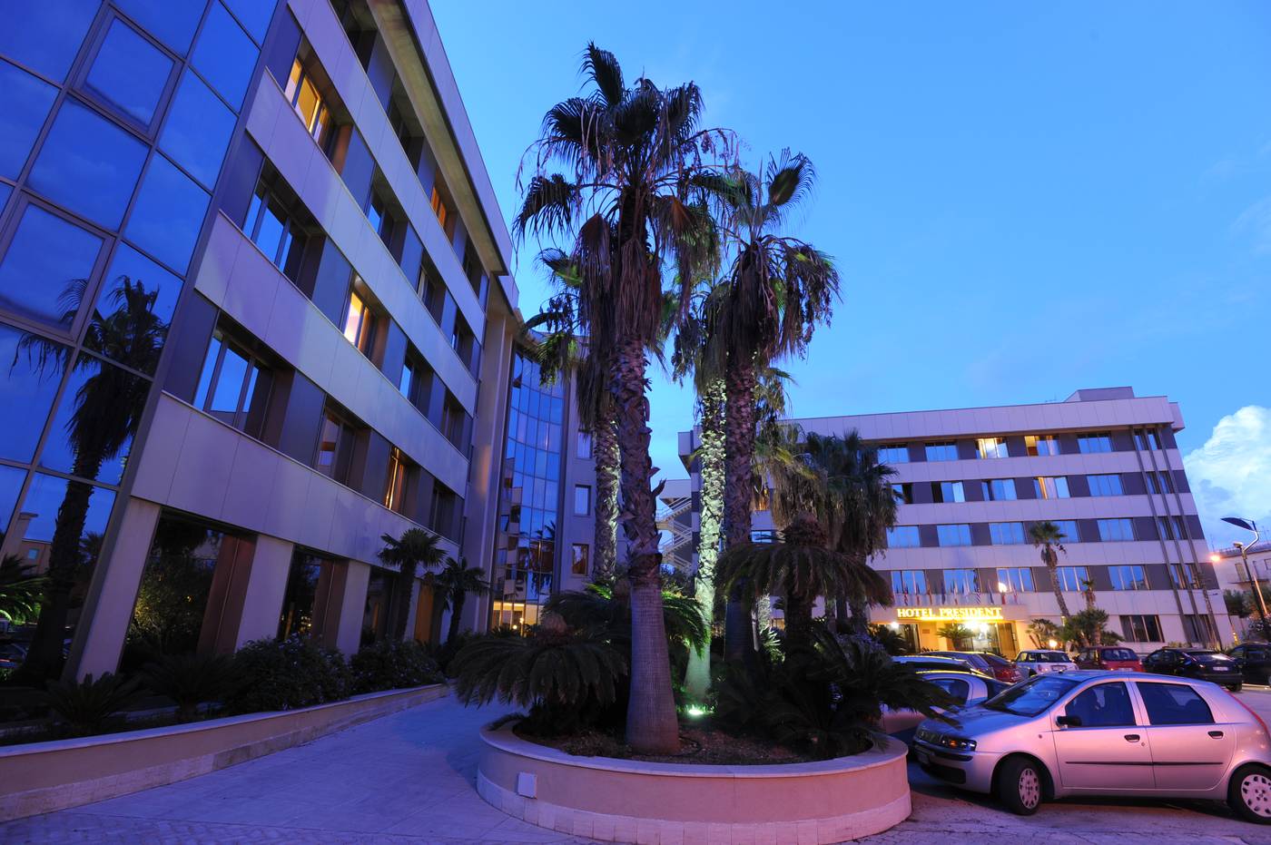 Hotel-President-General-view-3