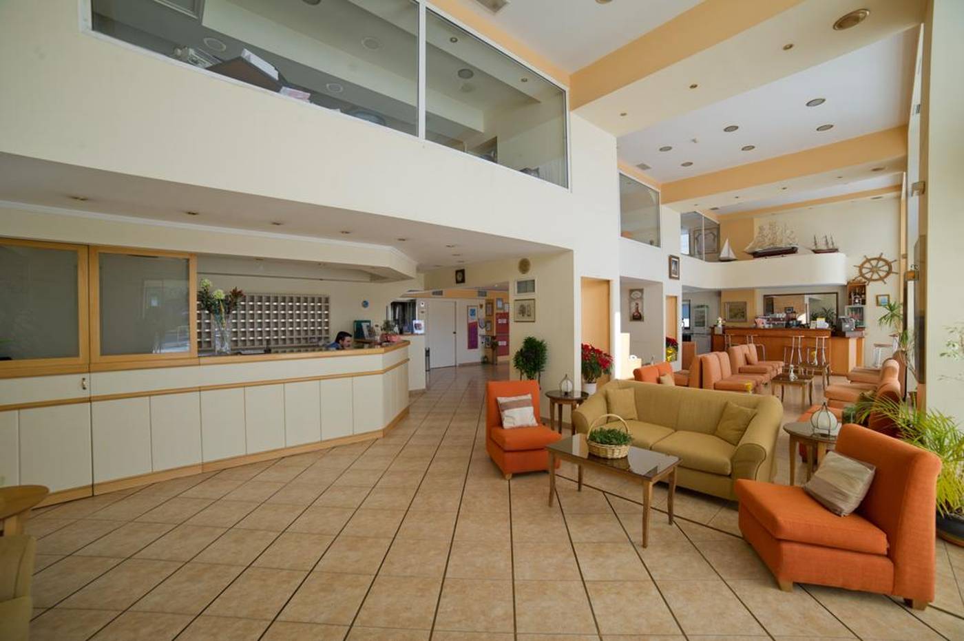 Four-Seasons-Lobby-8