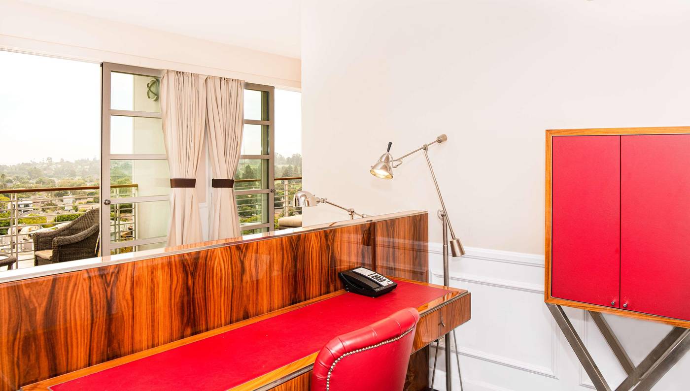 Cameo-Beverly-Hills-Room-37