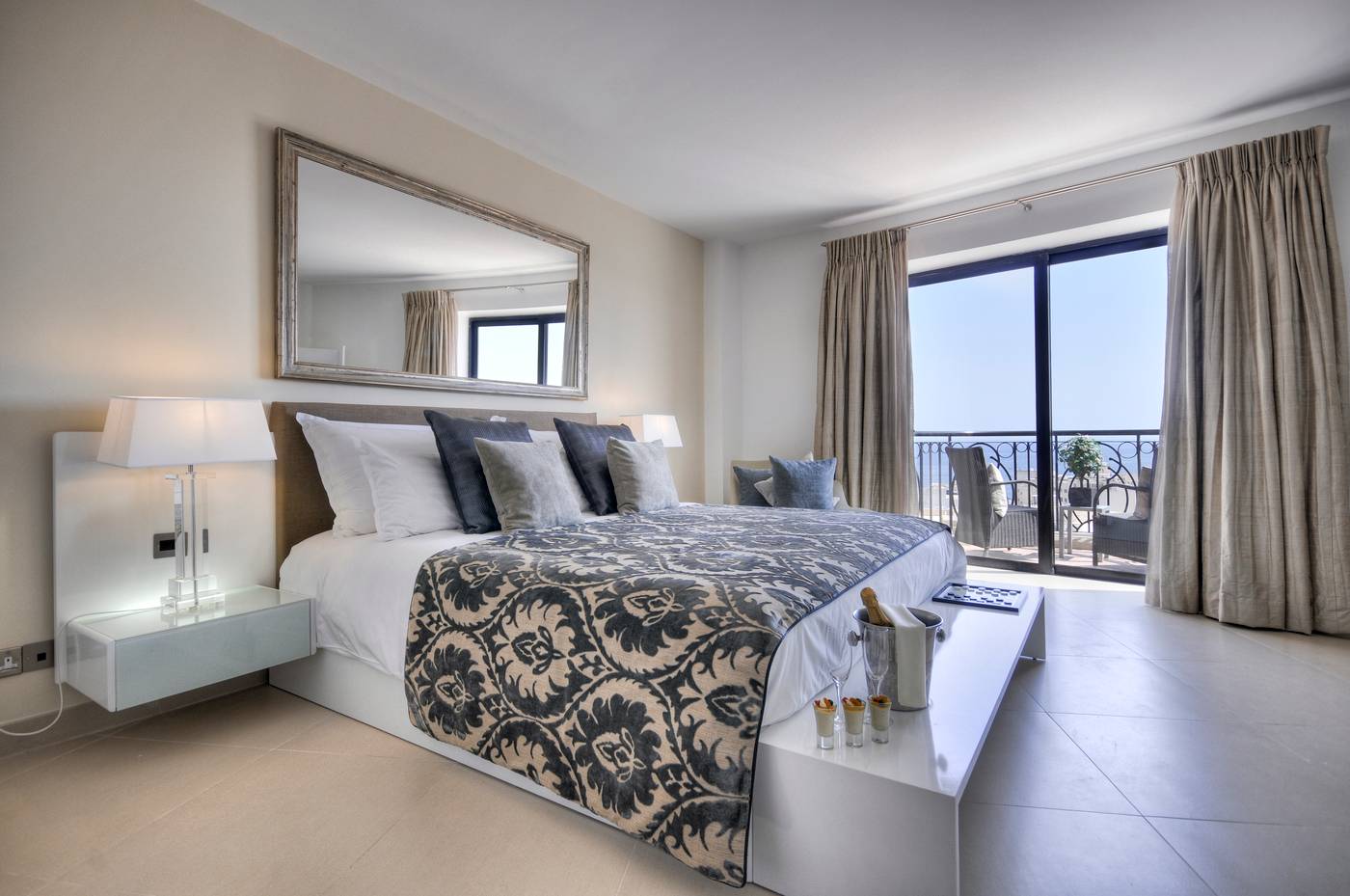 The-Palace-Hotel-Room-28