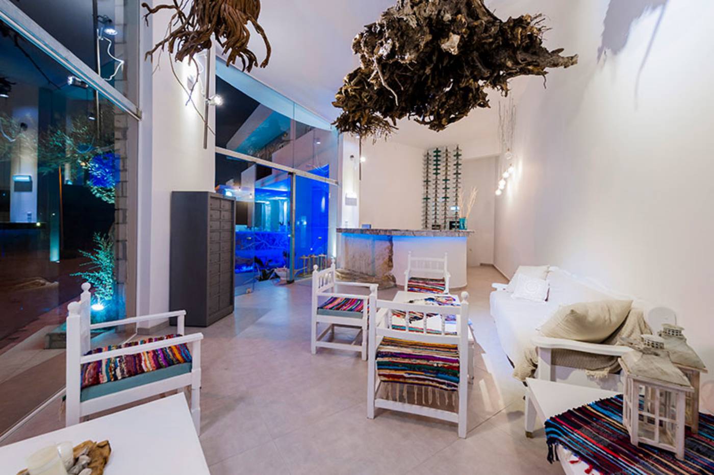 Kouros-Home---Adults-Only--16---Lobby-42
