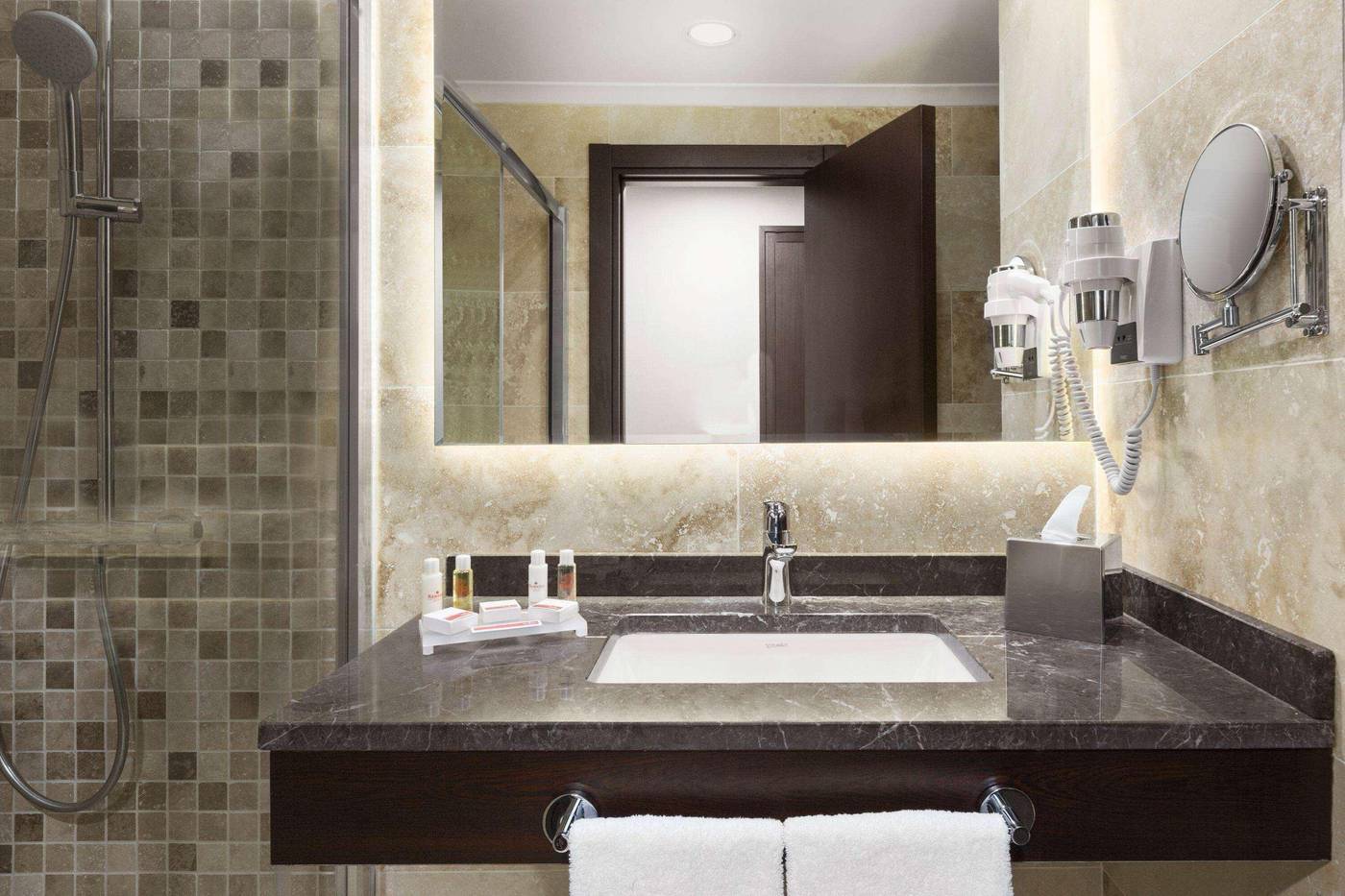 Ramada-Hotel---Suites-by--Istanbul-Merter-Room-12