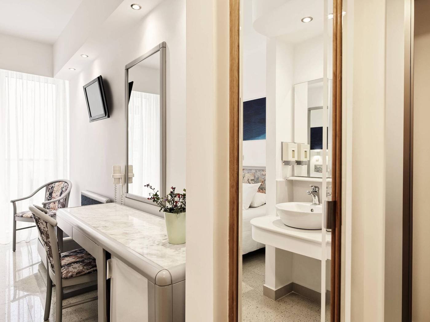 Hotel-Esperia-Room-31