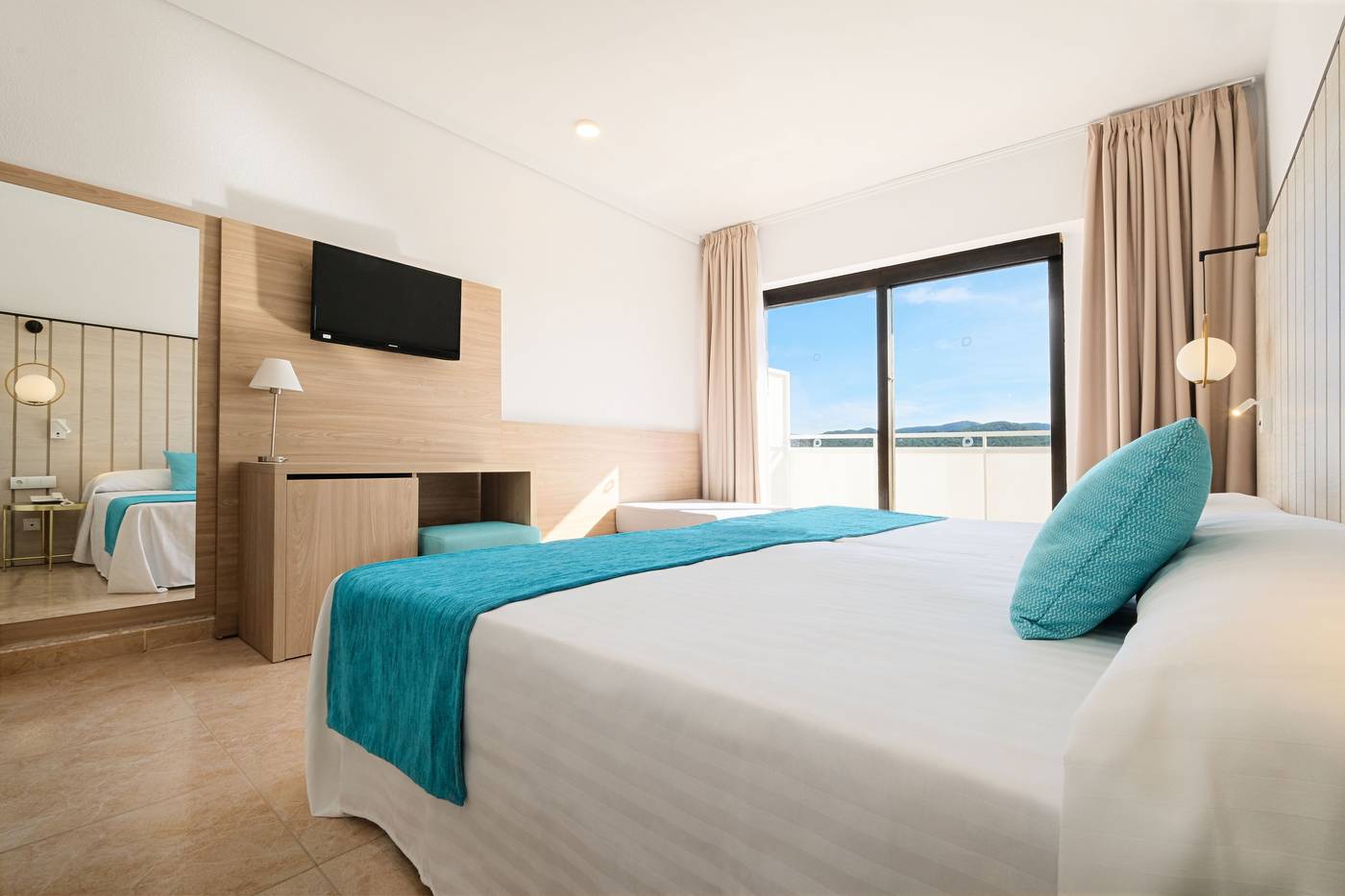 Azuline-Hotel-Bergantin-Room-20