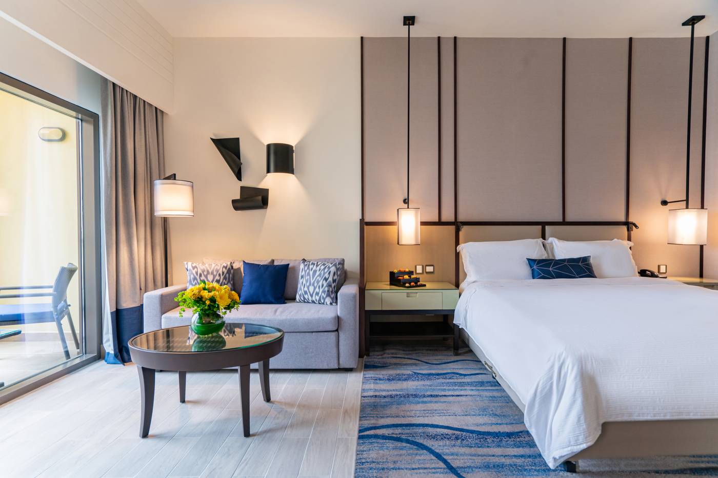 Amwaj-Rotana-Hotel-Jumeirah-Beach-Room-28