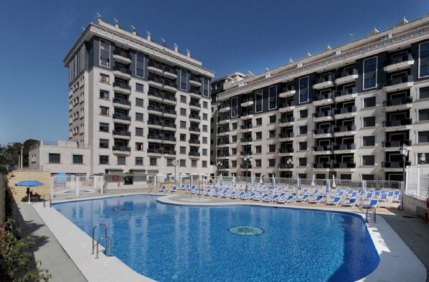 Apartamentos-Nuria-Sol-General-view-3
