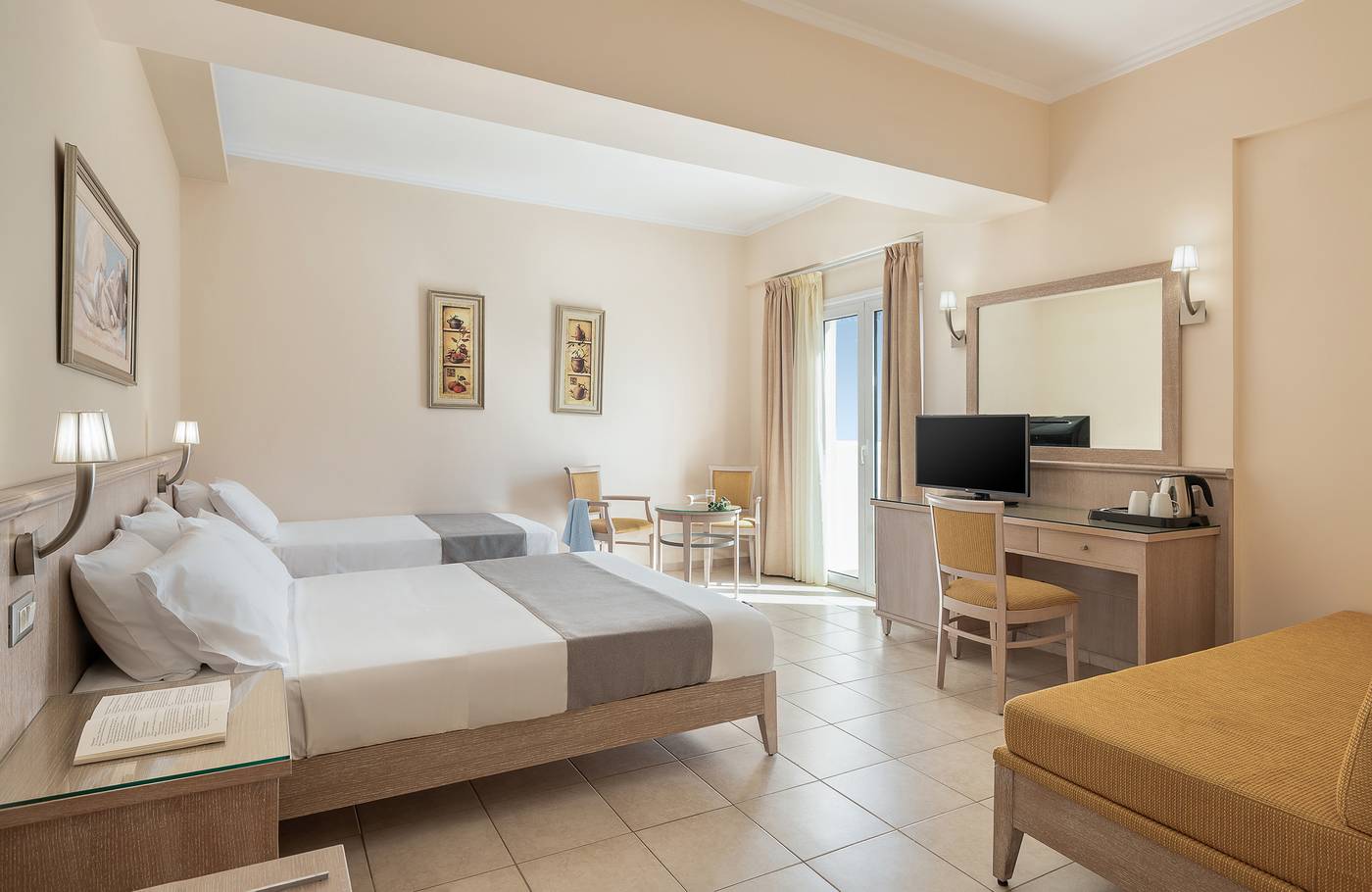 Magda-Hotel-Room-17