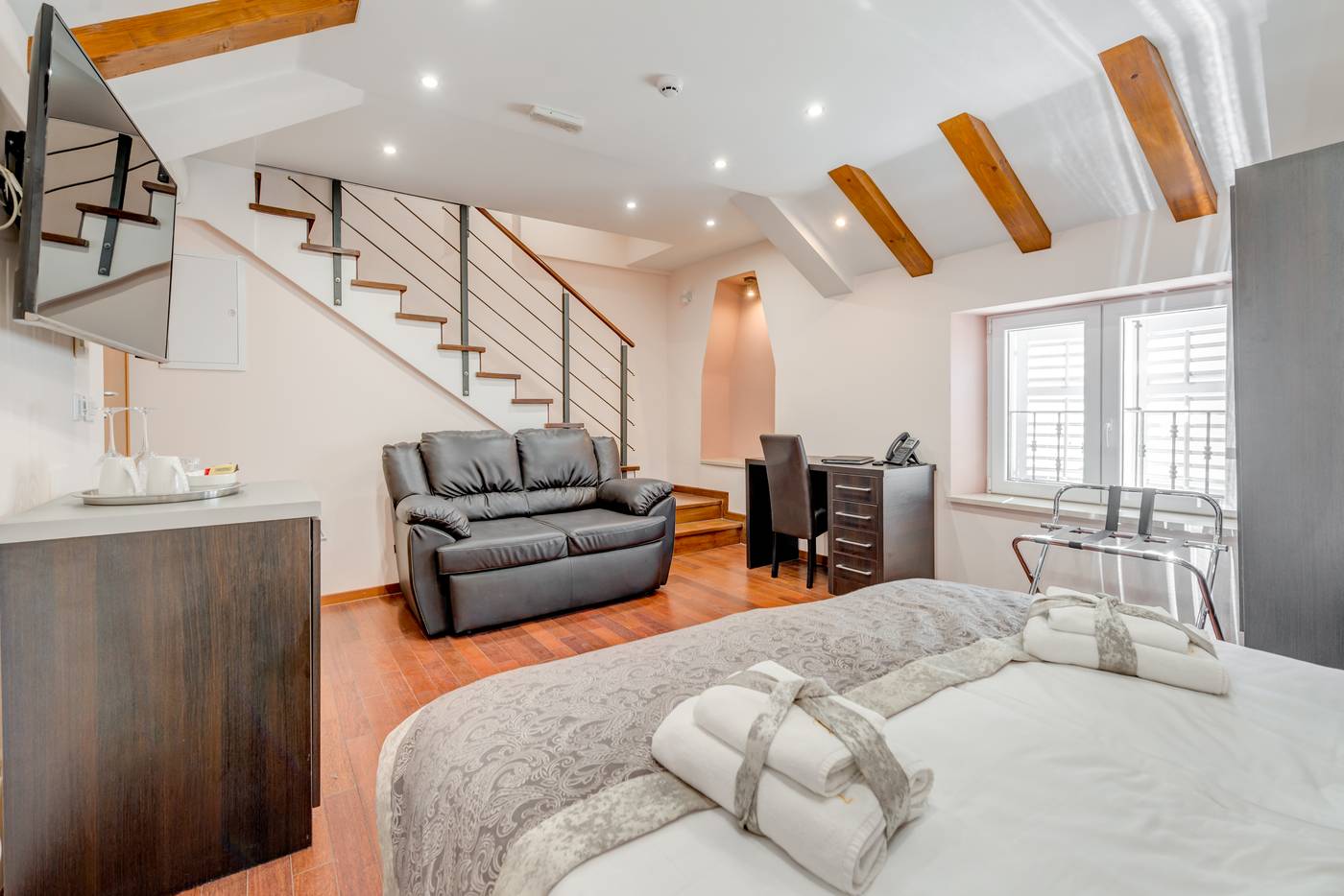 Palace-Suites-Heritage-hotel---Adults-Only-Room-10