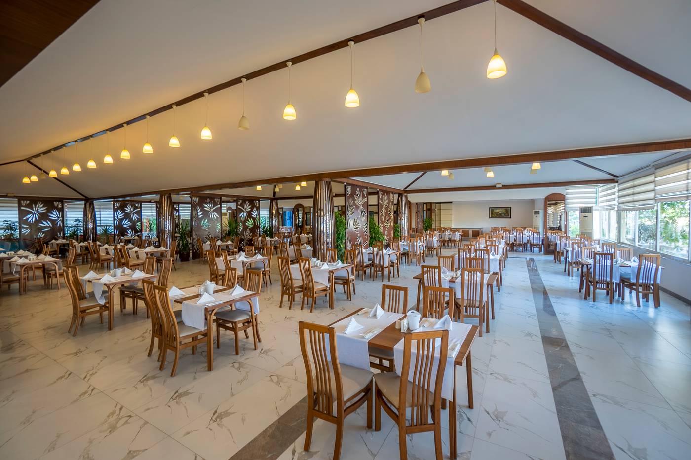 Aydinbey-Gold-Dreams-Restaurant-31