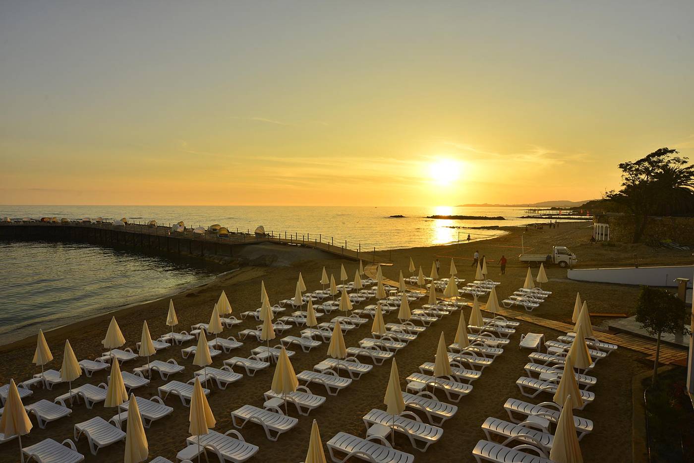azura deluxe resort & spa alanya
