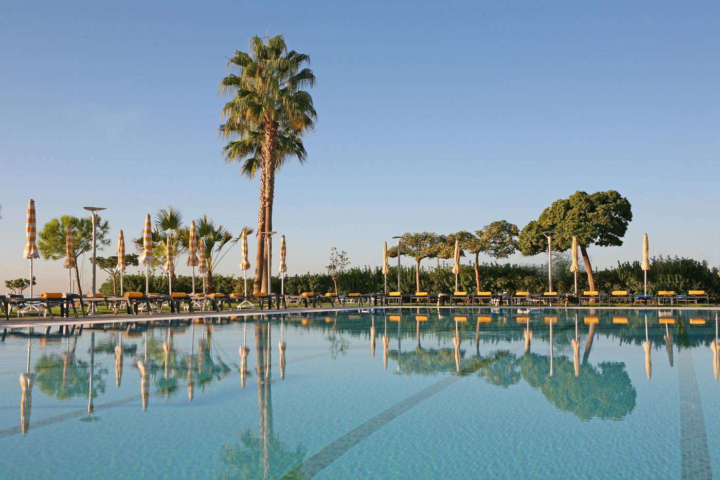 Crowne-Plaza-Limassol-General-view-5