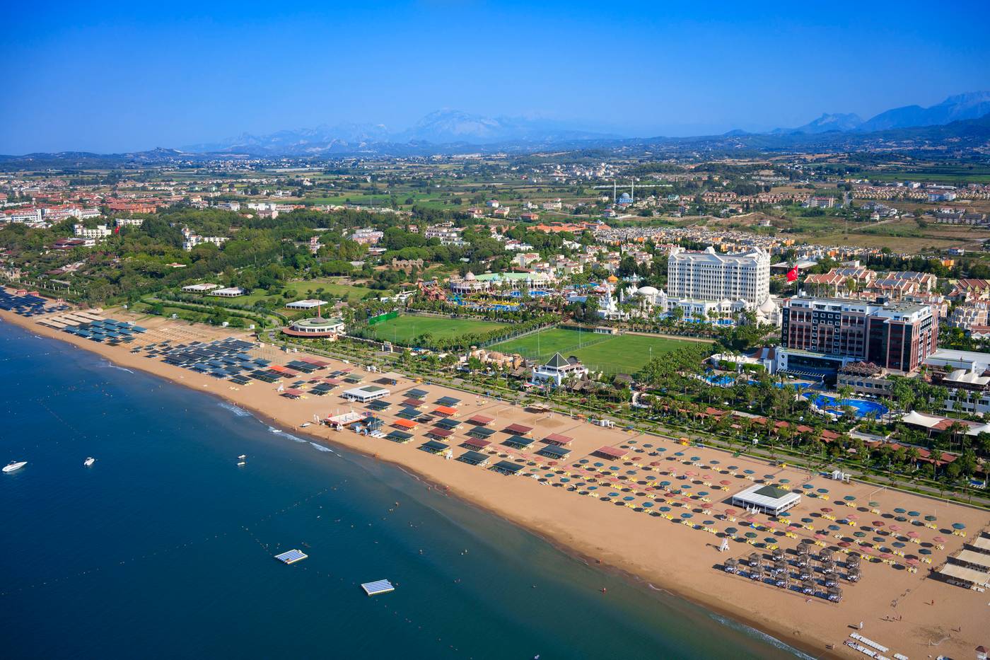 Kamelya-Aishen-K-Club-Beach-65