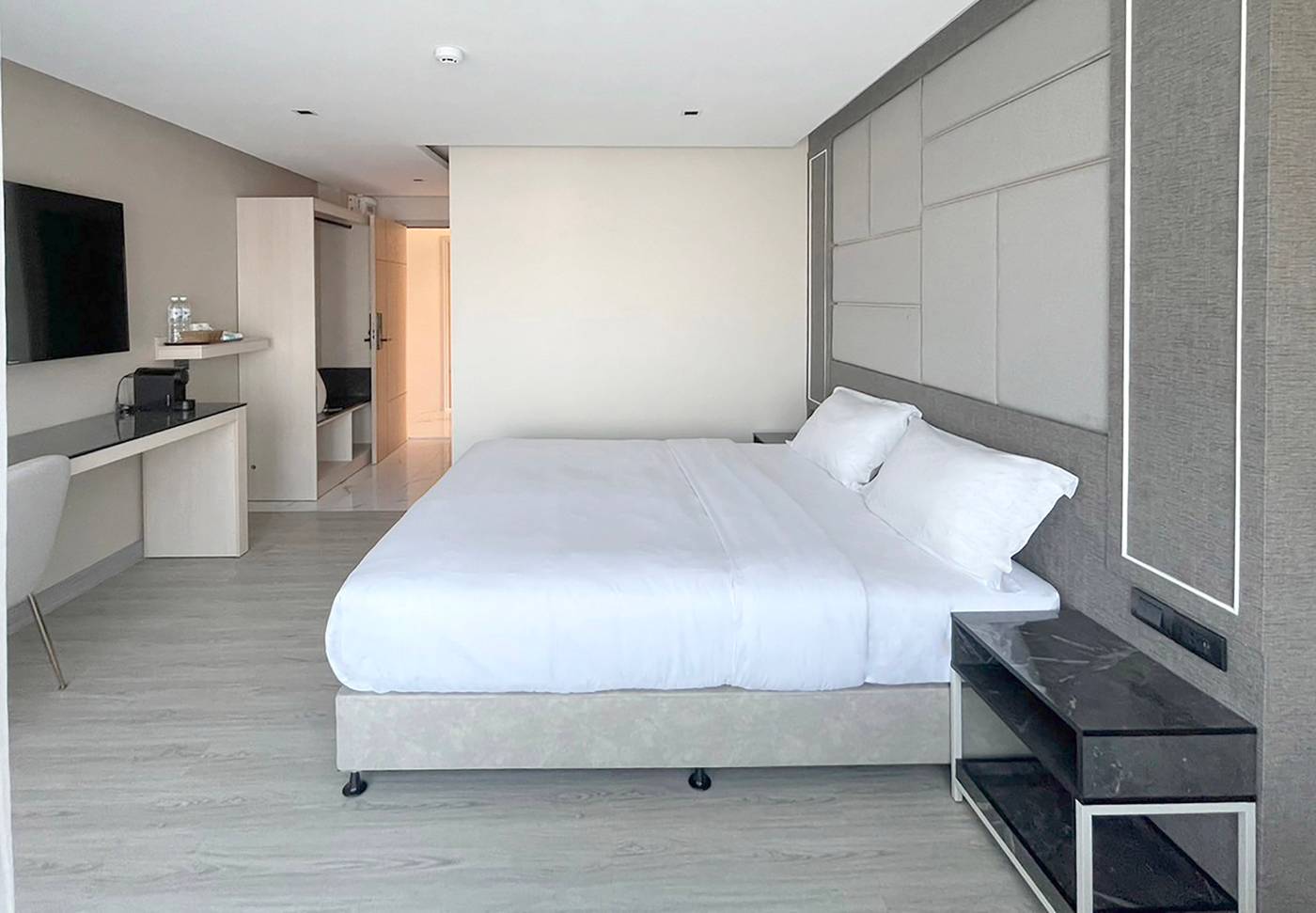 The-9-Residence-Hotel-Room-8