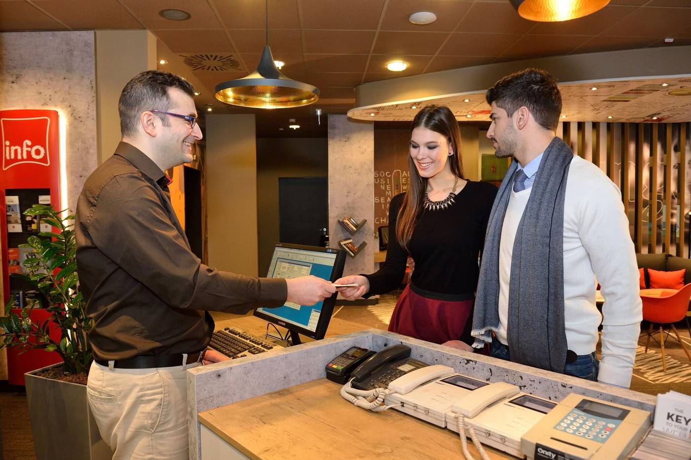 Ibis-Budapest-City-Lobby-5