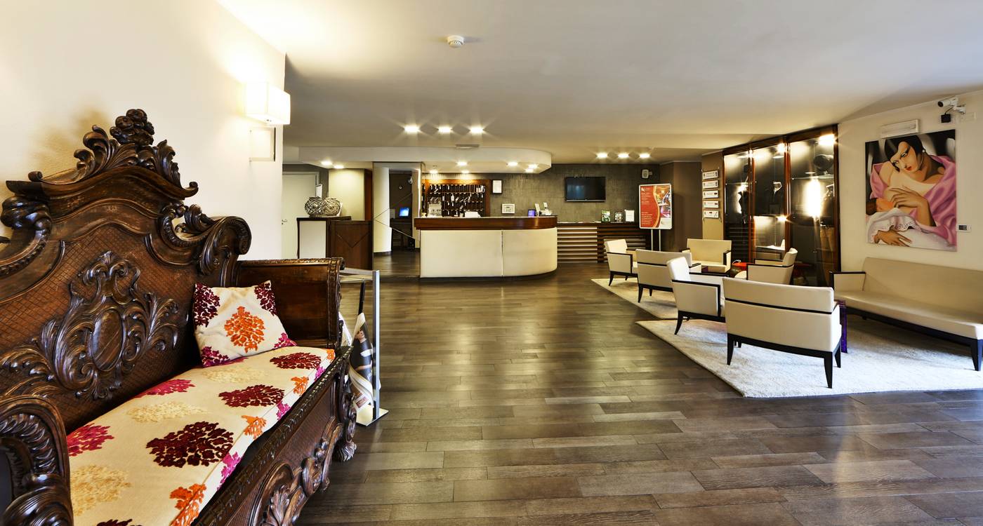 Regal Hotel & Apartments-Italy-BRESCIA-General view-2