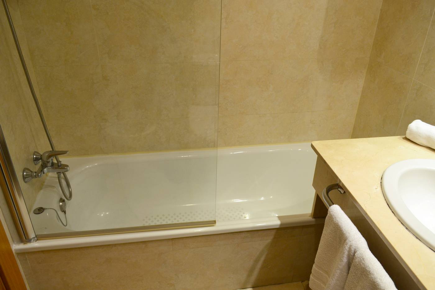 Alda Palacio Valdés-Spain-AVILES-Room-6