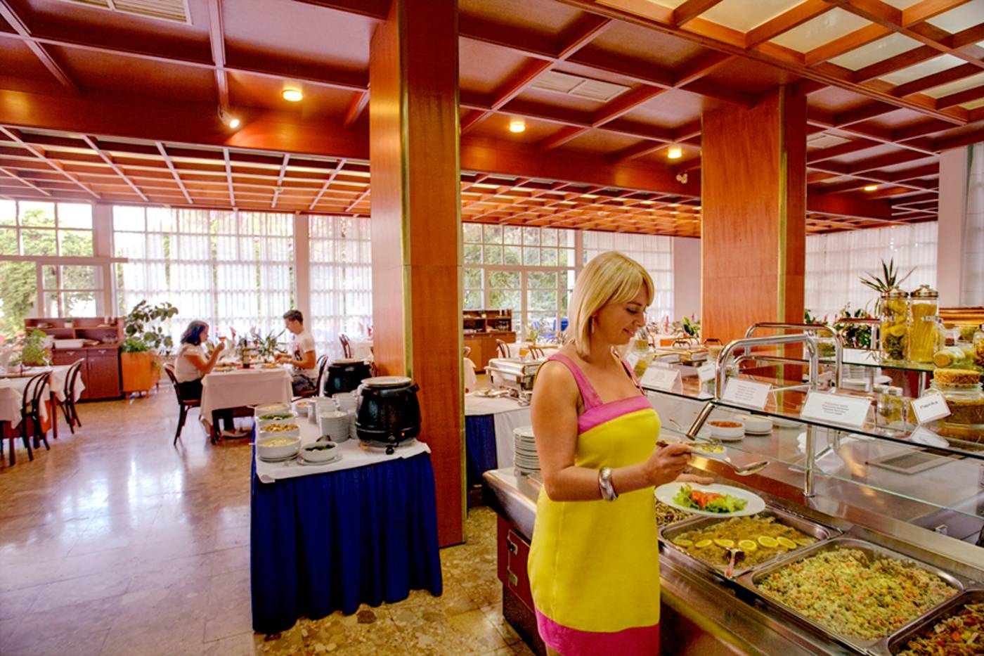 Marina-Restaurant-15