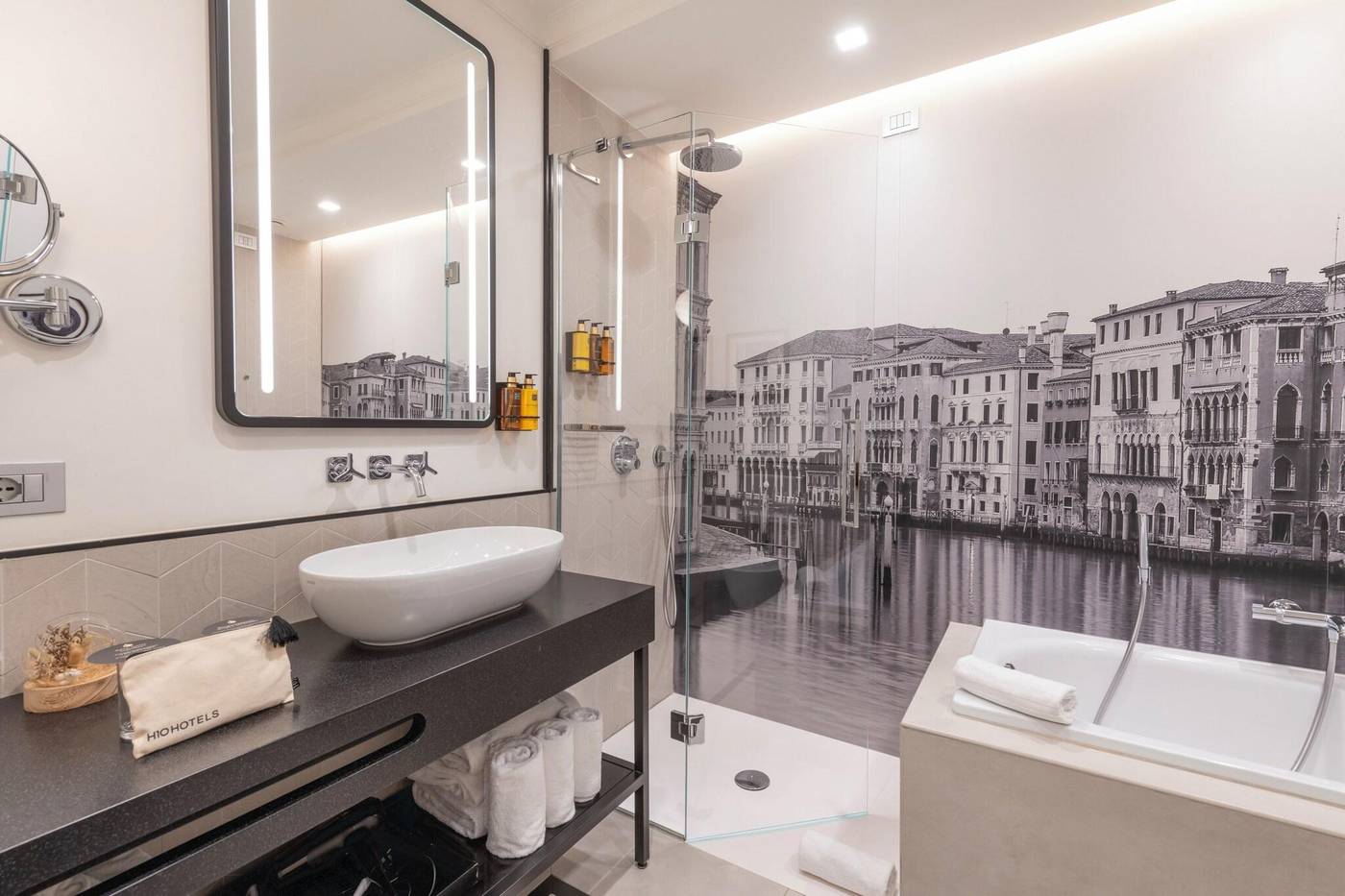 H10-Palazzo-Canova-Room-35