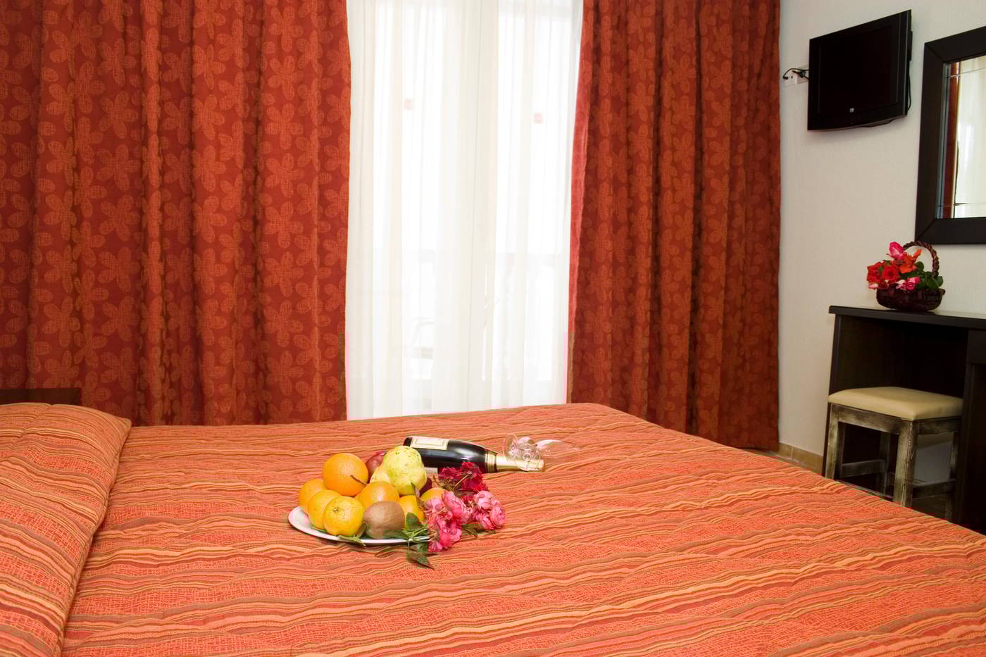 Paradise-Apartments-And-Studios-Room-31