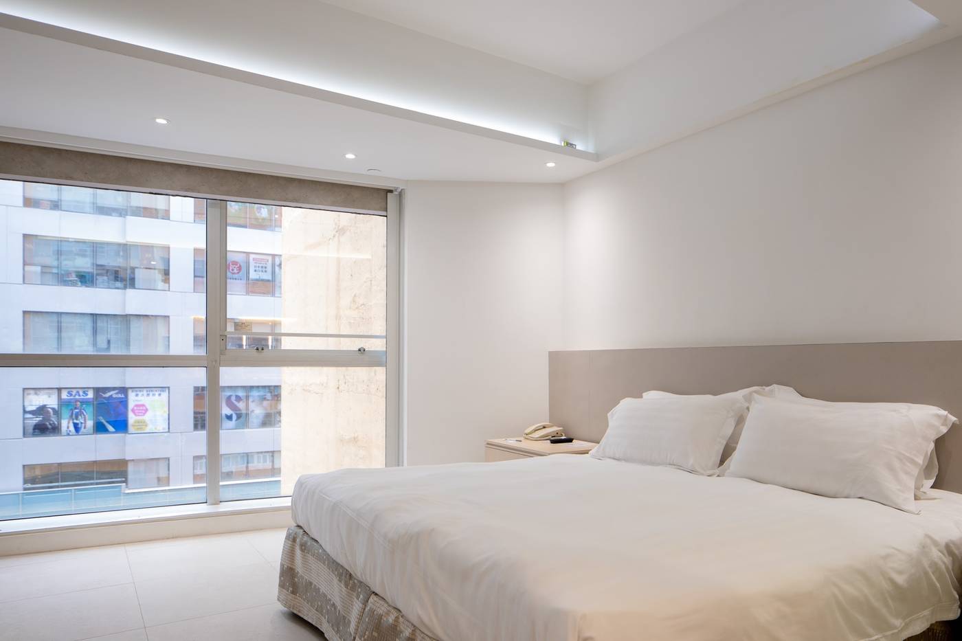 Wifi-Boutique-Room-12