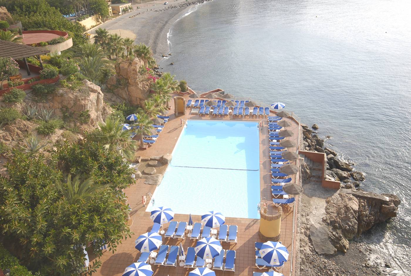 Diverhotel-Aguadulce-Pool-5