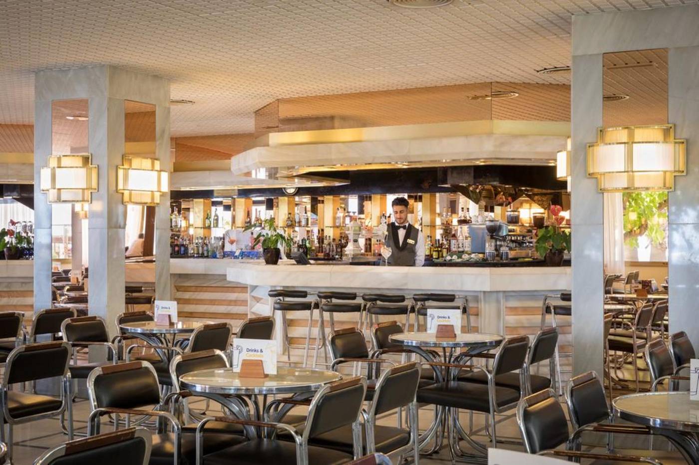 htop-Royal-Sun-Bar-21