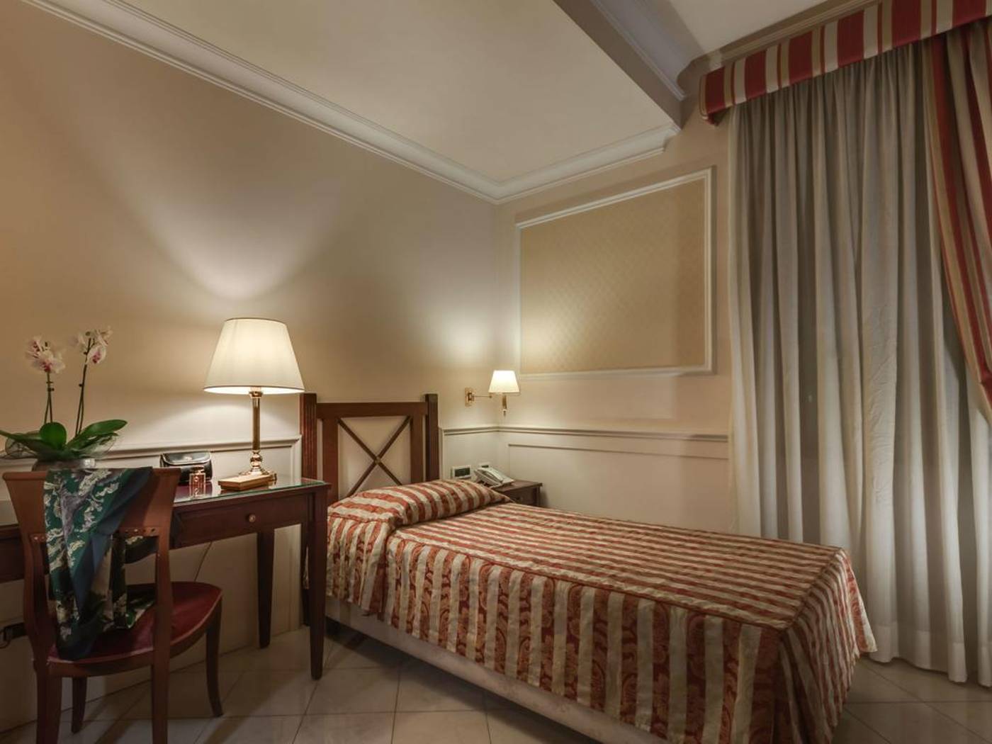 Palazzo-Cardinal-Cesi-Room-2