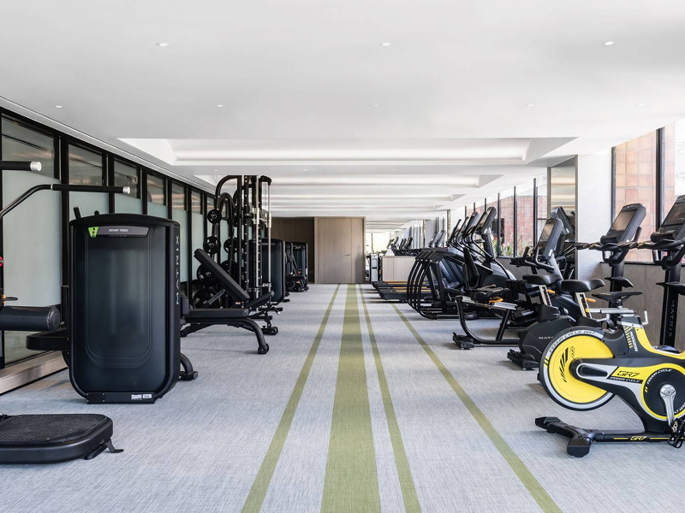 Royal-Park-Hotel-Sports-and-Entertainment-15