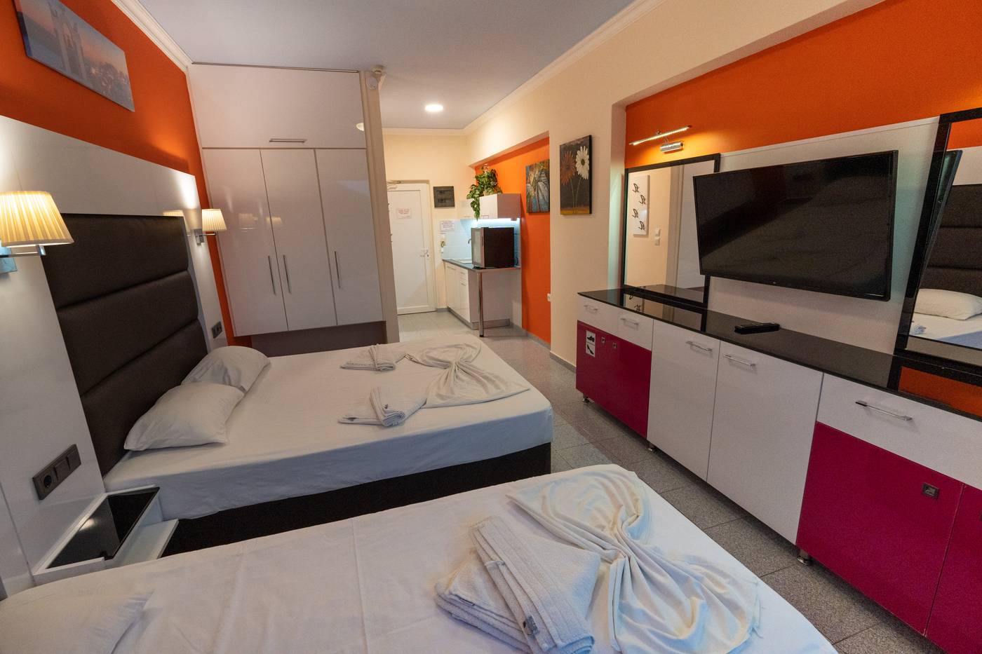 Grecian-Fantasia-Resort-Room-9