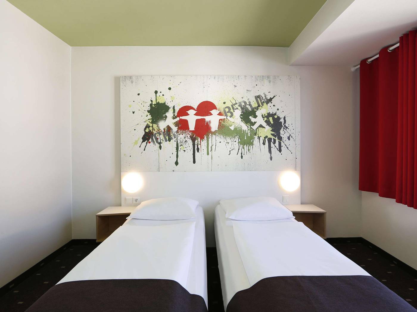 B-B-Hotel-Berlin-Potsdamer-Platz-Room-27