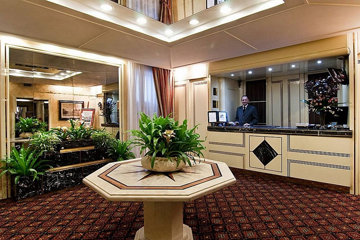 Atlante-Garden-Lobby-6