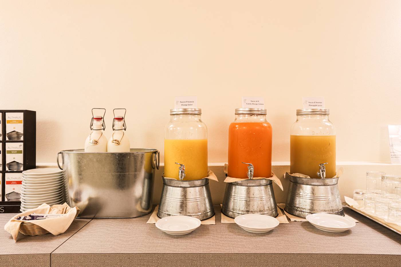 Embassy-Restaurant-56