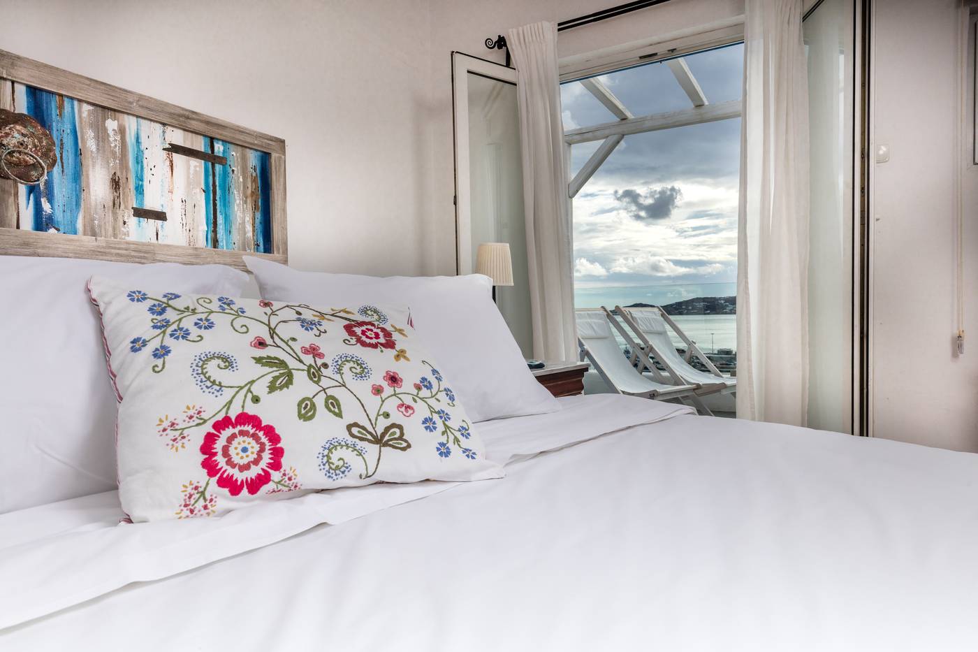 Rhenia-Bungalows-Room-20