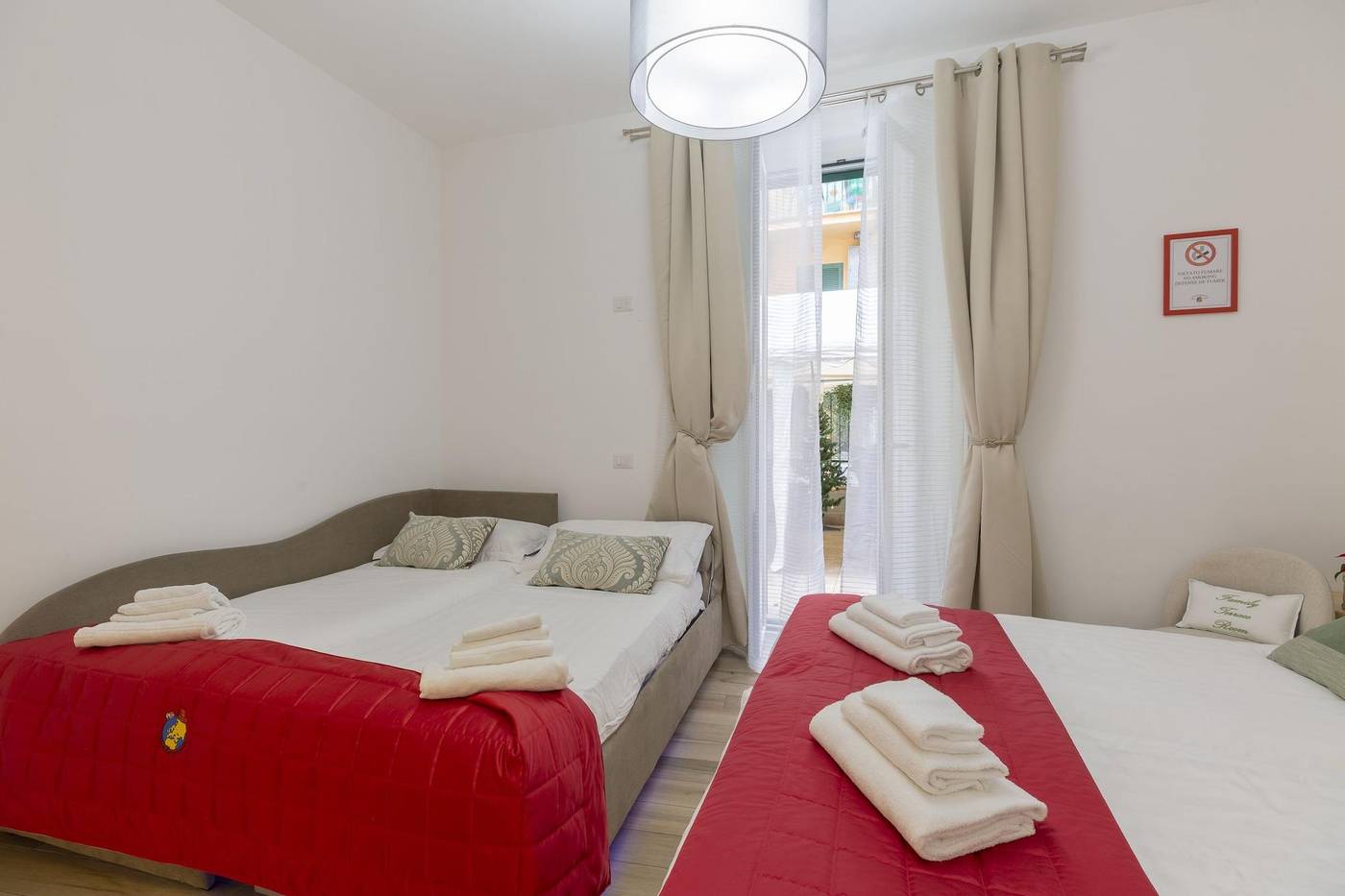 Flatinrome-Trastevere-Deluxe-Rooms-Room-20
