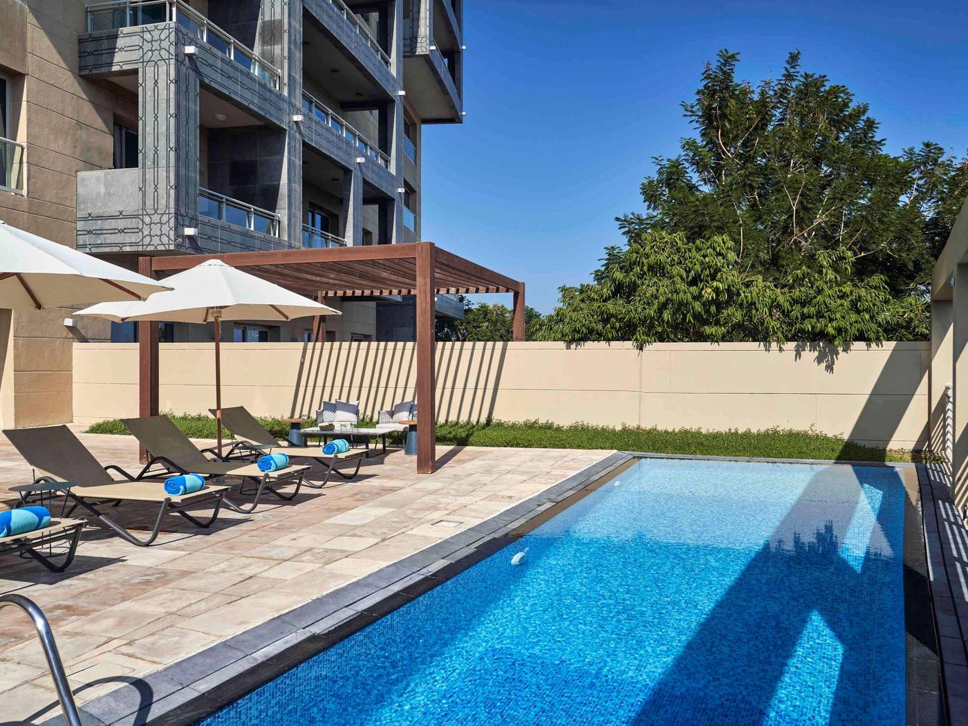 Rixos-The-Palm-Hotel-and-Suites-Room-10