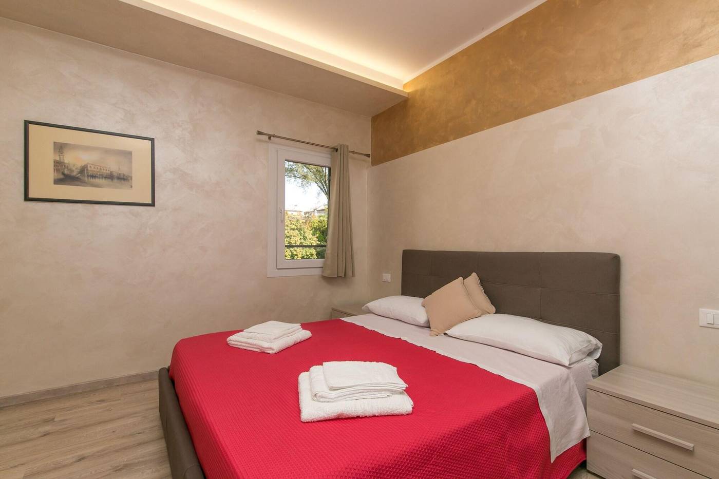 Red-Lion-Guest-House-Room-12