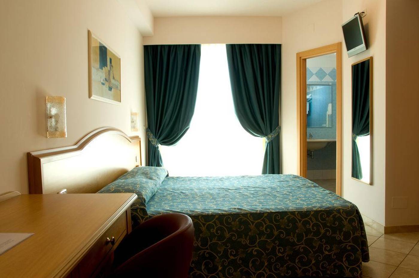 Roses-Italy-ROSETO DEGLI ABRUZZI -General view-9