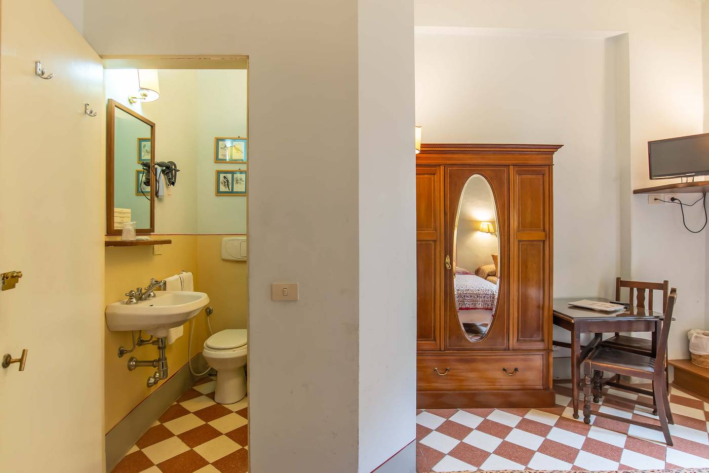 Hotel-Bonifacio-Room-24