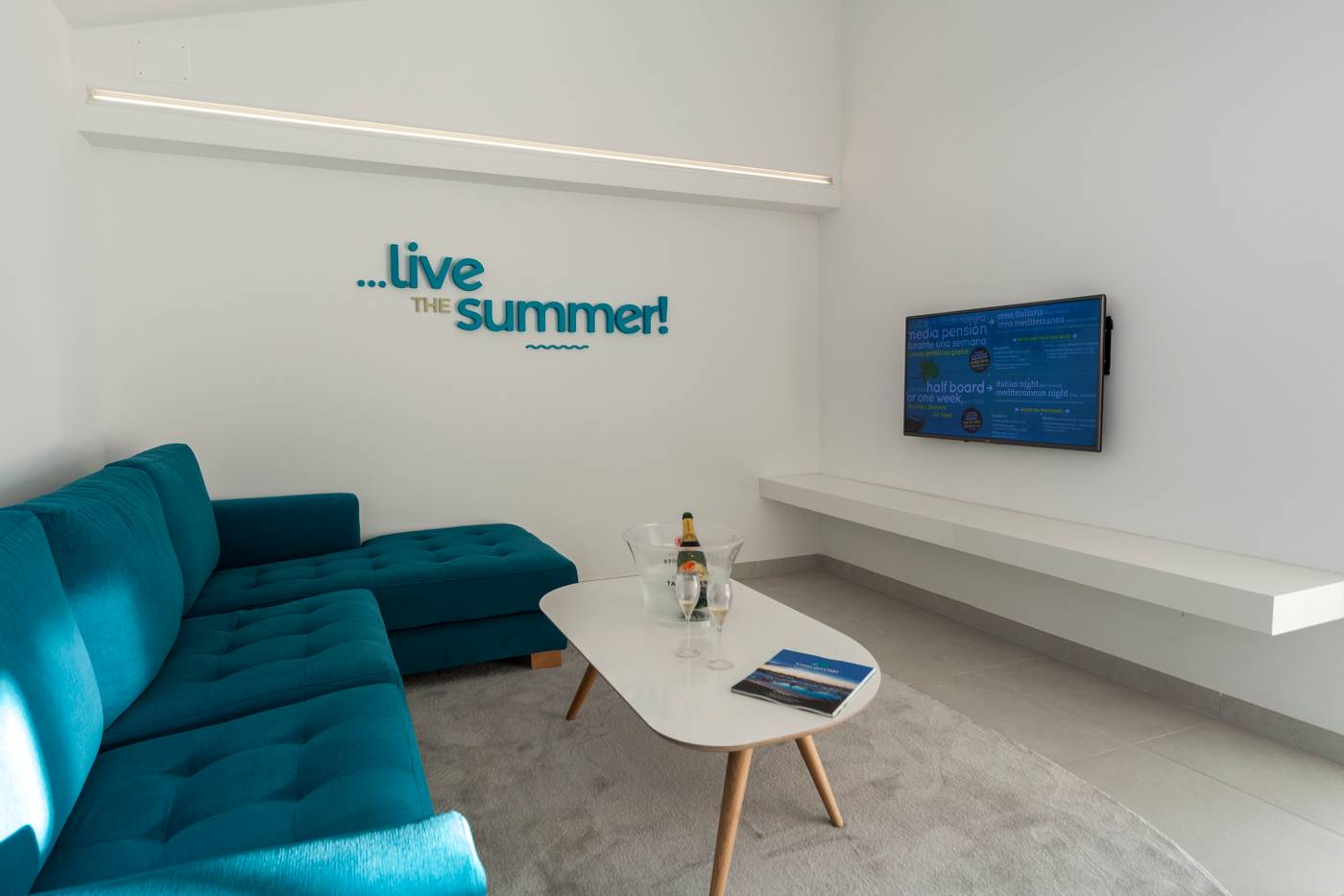 Casas-del-Lago-Hotel---Beach-Club-Room-42