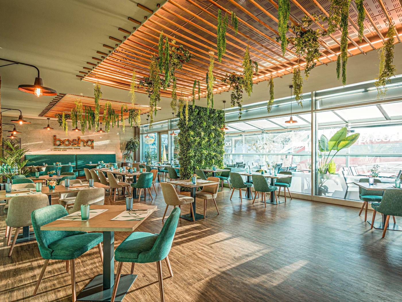 Mercure-Lisboa-Almada-Hotel-Bar-40