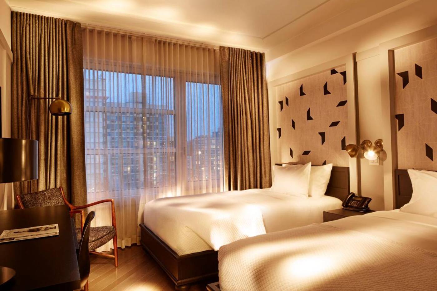 The-Tillary-Hotel-Brooklyn-Room-11