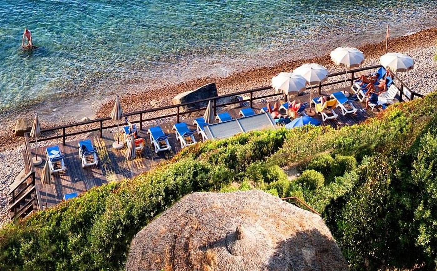 Calanica Resort