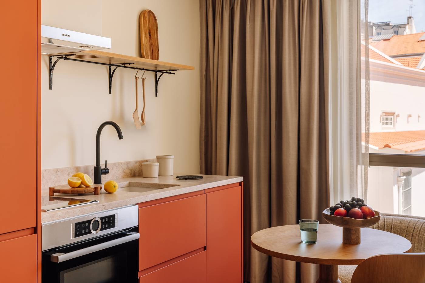 Locke-De-Santa-Joana-Room-39