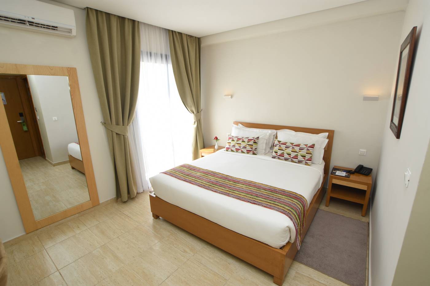 Downtown-Tunis-Hotel-Room-11