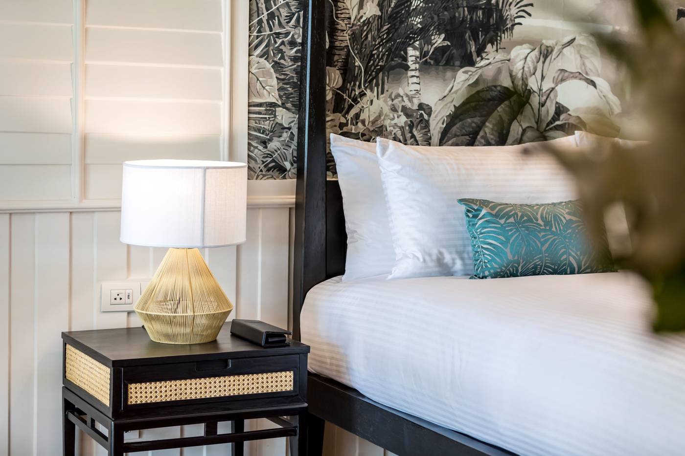 Outrigger-Koh-Samui-Beach-Resort-Room-35