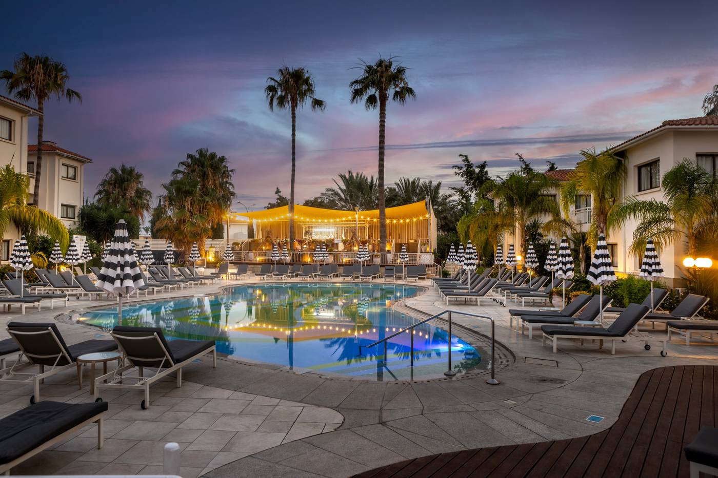 King-Jason-Paphos---Designed-for-Adults-Only-General-view-16